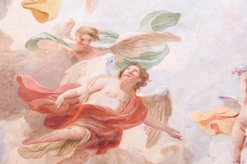 a painting of two angels on a ceiling at Hotel Burchianti in Florence