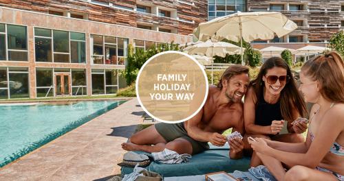 Falkensteiner Hotel & Spa Carinzia l 4 Star Superior — Swimming pool