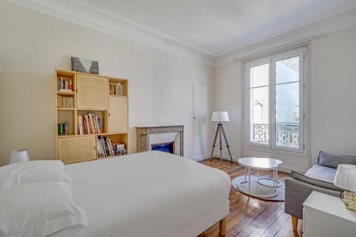 2BDR 4P apartment near Batignolles