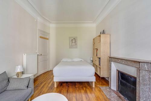 2BDR 4P apartment near Batignolles