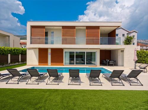 Villa Sheley with private heated pool-Split