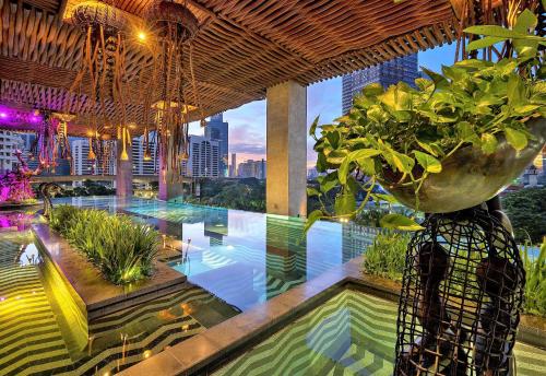 The Orient Jakarta, a Royal Hideaway Hotel — Pool view