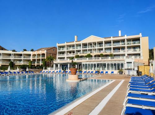 Splendid Appartment in Cannes with Private Pool and Sea View