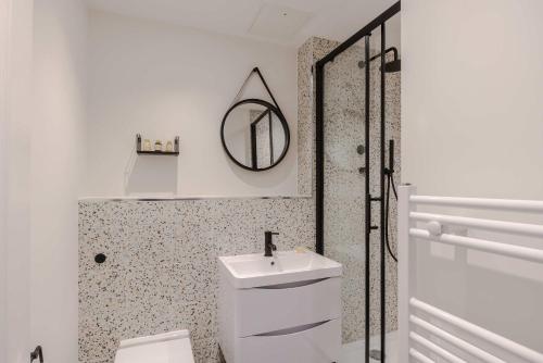 Stylish 1-bed Flat - Fitzrovia - Sleeps 4 photo 12