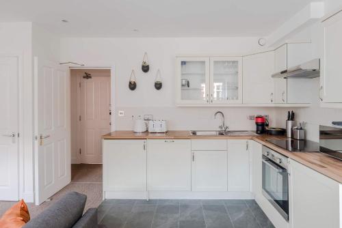 Stylish 1-bed Flat - Fitzrovia - Sleeps 4 photo 15
