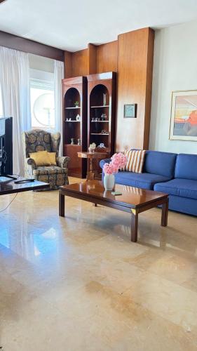 Big apartment in SKG with huge balcony