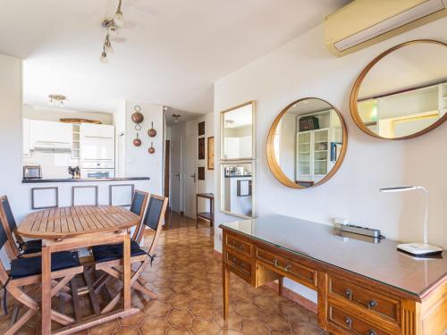 Apartment Les Regates-10 by Interhome