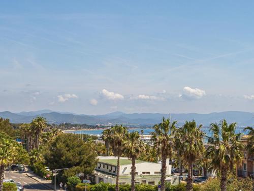 Apartment Les Regates-10 by Interhome