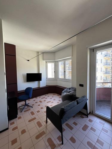 Moderno Monolocale con Balcone e Parcheggio 207