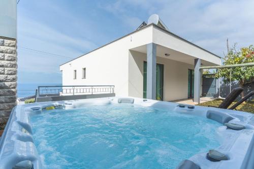 Villa Saudade by Atlantic Holiday