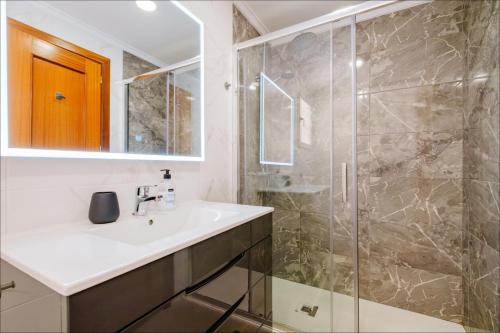 Canovas ID185
