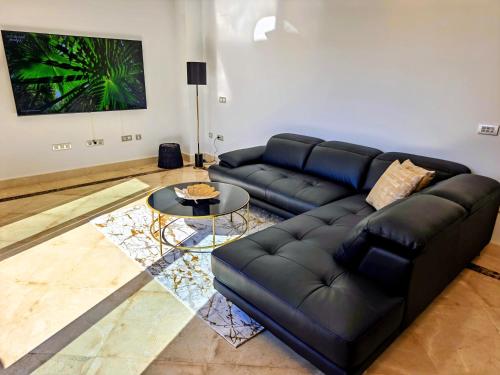 Beachfront Penthouse & SPA & Pools & Gym – EHHouse photo 17