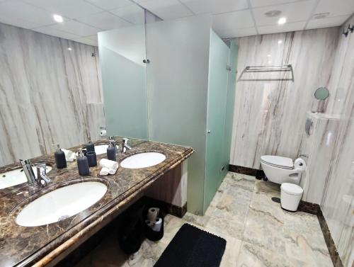 Beachfront Penthouse & SPA & Pools & Gym – EHHouse photo 16