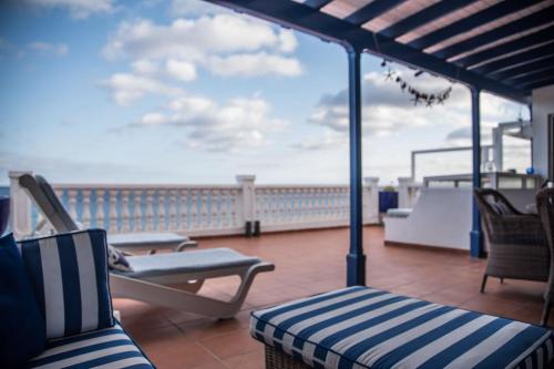 Seaview Coastal Home on front line with amazing sea views and large terrace