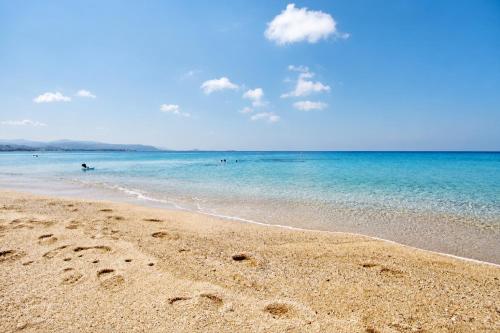 Island Flavor - Naxos Seaview Retreat with Balcony