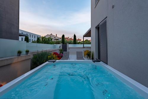 Lunula Residence
