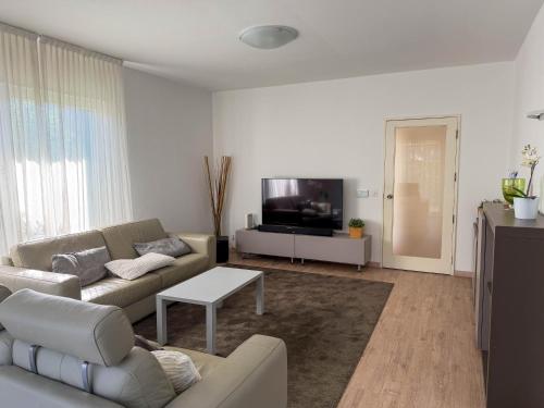 Casa Ermenegilda, 4,5-Zimmerhaus by HolAp SA