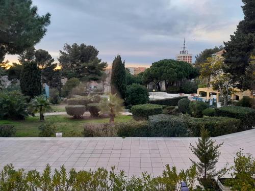 Beautiful 2 bedrooms duplex quiet terrace