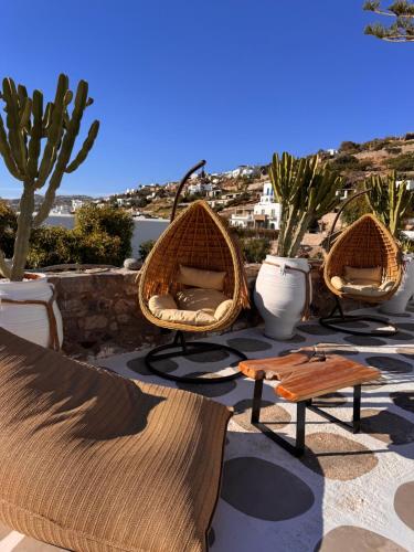 Merriam mykonos town