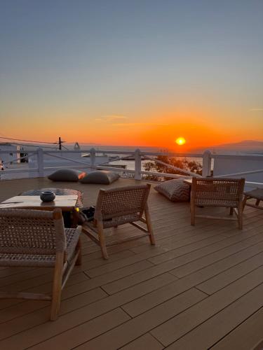 Merriam mykonos town