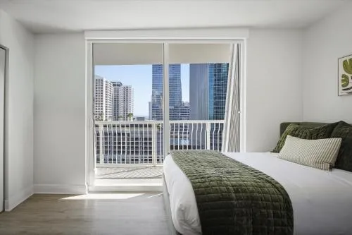 myClub at Brickell Bay photo 7