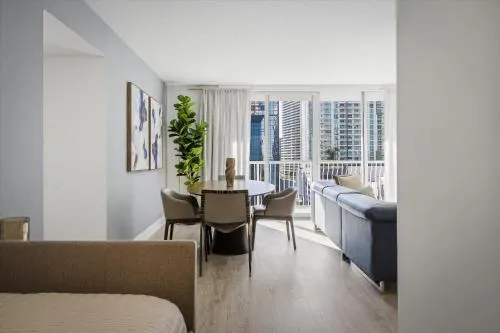 myClub at Brickell Bay photo 13