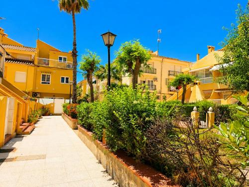 Eliseos Casa Jardín