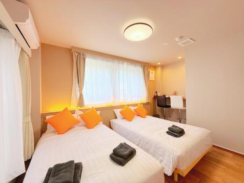 Entire home& M03 10 min to Shinjuku & 1 min walk to subway station & 3 bedrooms & max 9 people