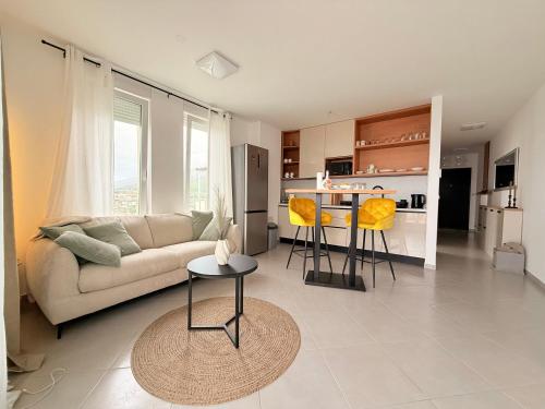 Apartment Renata Reborn