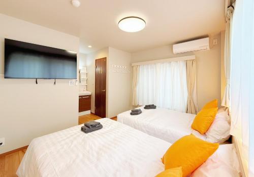 Entire home& M03 10 min to Shinjuku & 1 min walk to subway station & 3 bedrooms & max 9 people