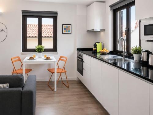 Kardal Studio 2 Bright & Central by Homeful Homes