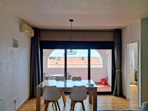 L&J Ocean View Apartment