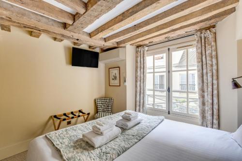 Pick A Flat's Apartments in Saint Germain - Paul-Louis Courier