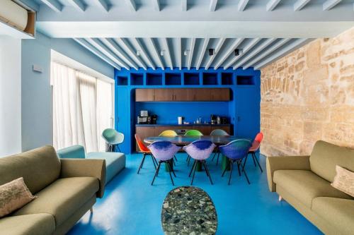 Les Halles - Luxurious & colorful 5BD for 16 guest