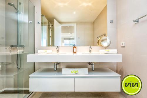 ViVi Homes - Casa Sol Estepona - Private pool - Garden - Sea View