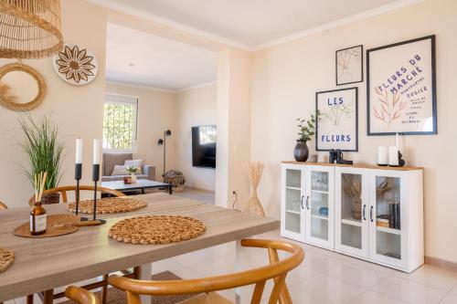 Villa Sabine - Spectacular Sea View Villa in Capel