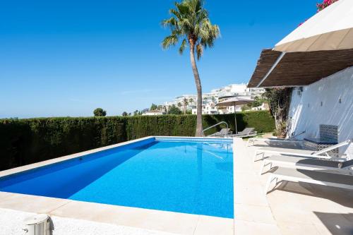Villa Sabine - Spectacular Sea View Villa in Capel