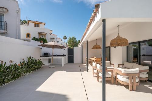 Golden Mile Villa 4 Ensuite BR Private pool