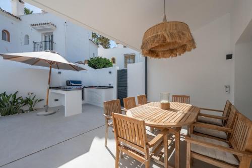 Golden Mile Villa 4 Ensuite BR Private pool