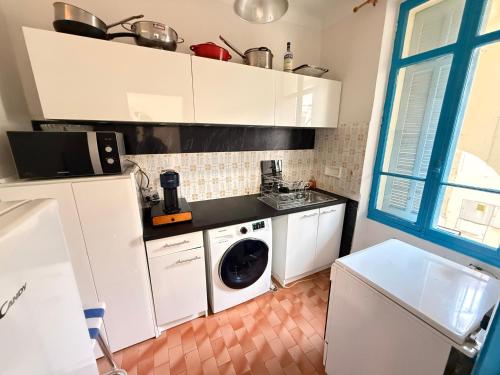 Centrally located Provençal apartment