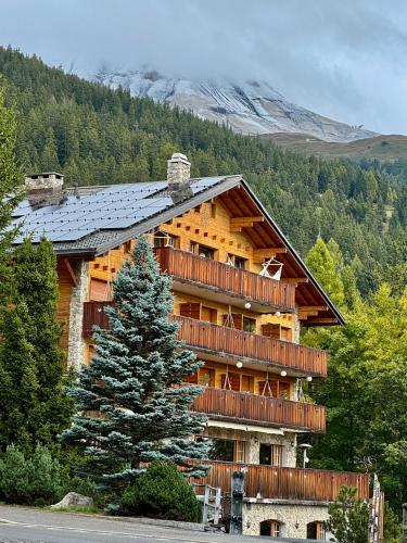 Colorado Riders Chalet
