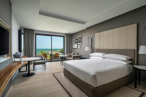 Hua Hin Marriott Resort and Spa — Photo of the whole room