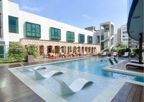 Swissotel Lima — Swimming pool