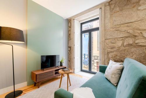 Bright Cozy & Central Studio by HostWise