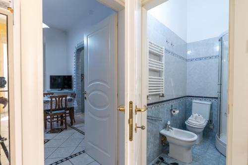 Green Square Apartment 14 Min from Santa Croce with Hydromassage Tub