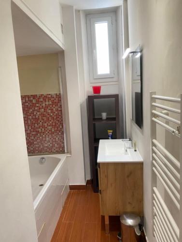 Appartement 4 chambres piscine et terrasse 125 m2