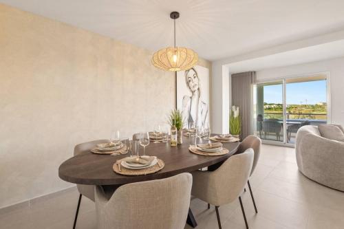 Modern apartment with terrace, sea and mountain views photo 4