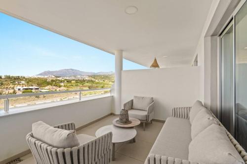 Modern apartment with terrace, sea and mountain views photo 7
