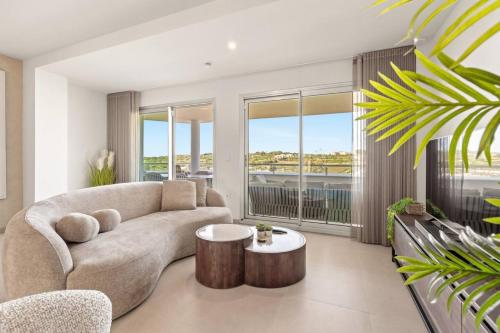 Modern apartment with terrace, sea and mountain views photo 10