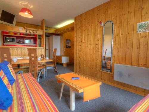 Appartement confortable au centre, balcon, WiFi gratuit